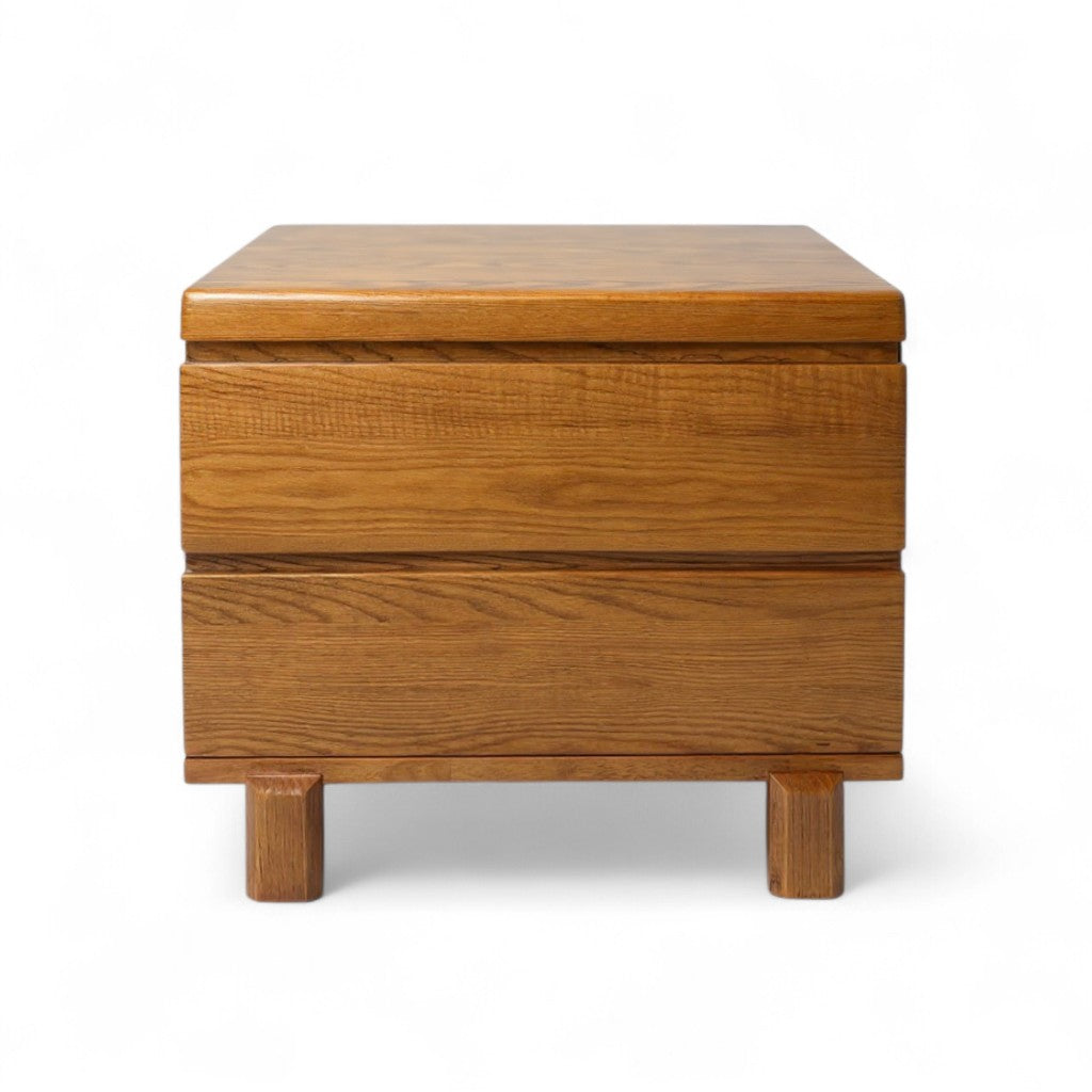 Vistari Nightstand