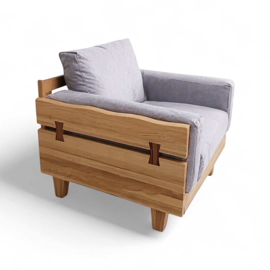 Pavello Armchair