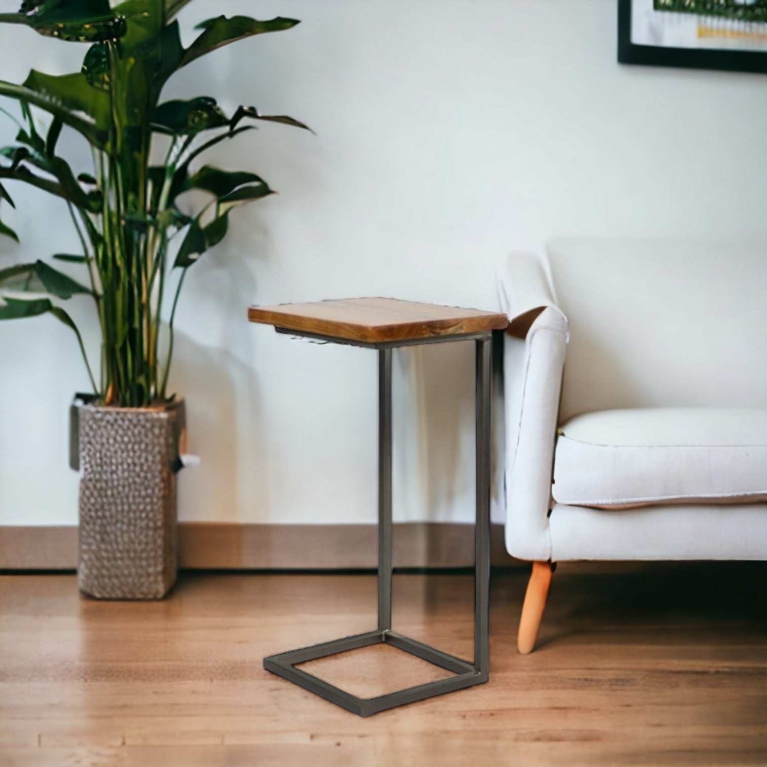 Isidoro Side Table